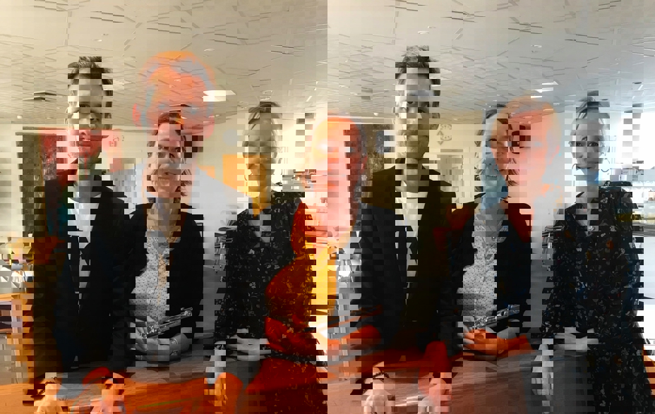 Billede af pianist og konsulenter fra ViSP